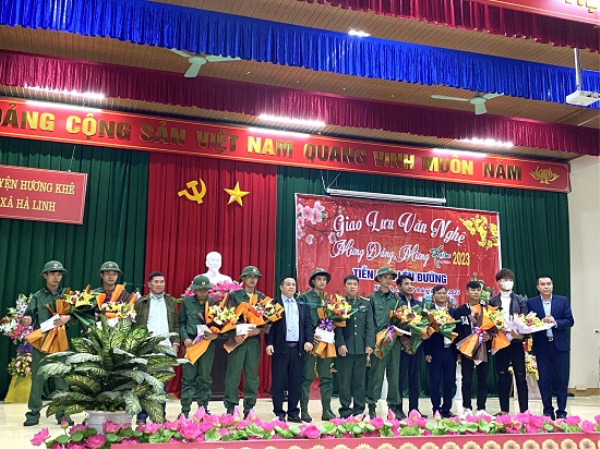 Xã Hà Linh tổ chức đêm giao lưu văn nghệ mừng Đảng, mừng xuân Quý Mão và Tiễn anh lên đường năm 2023